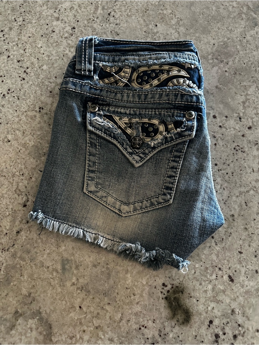 Miss Me NWOT sz 27 Jean short